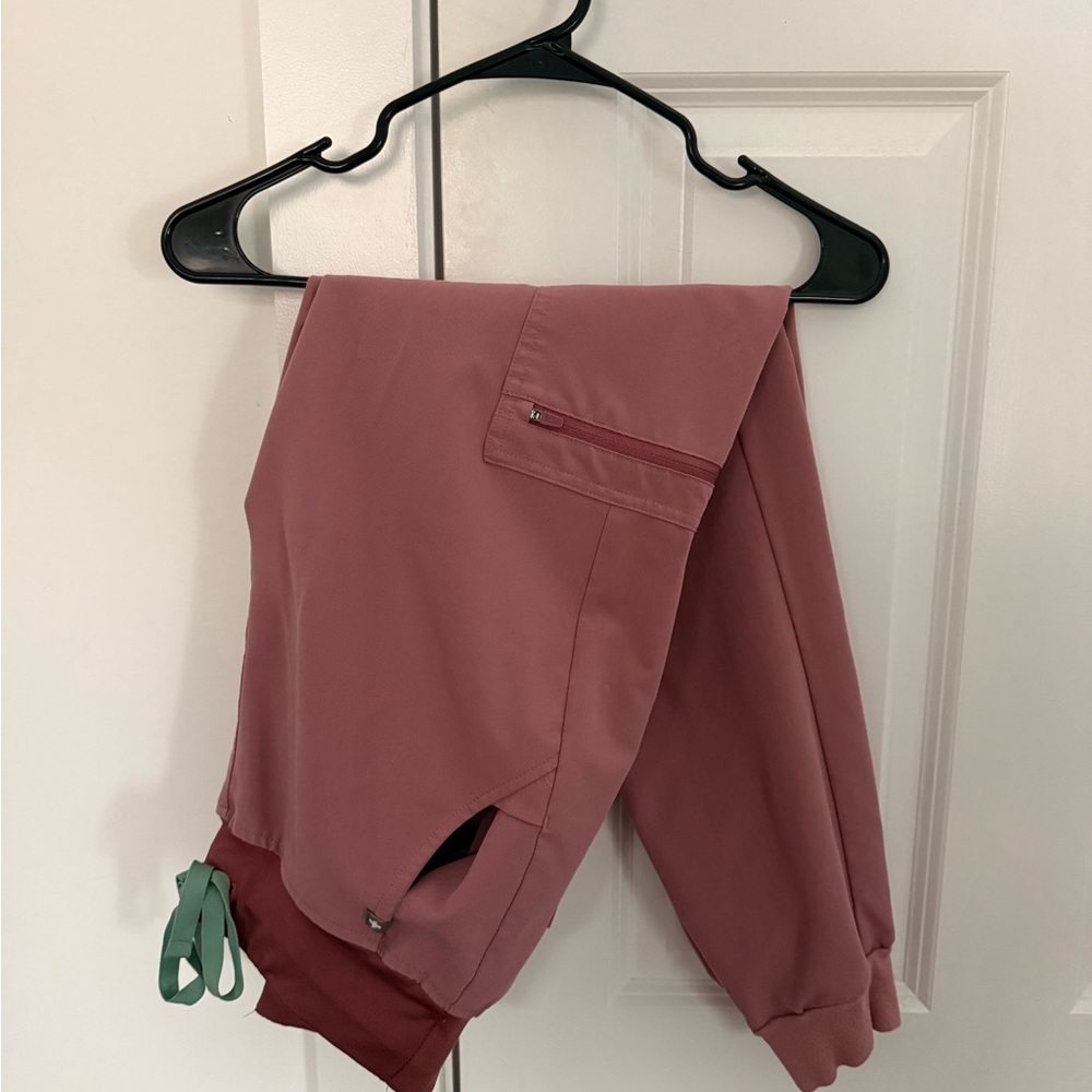 Figs Jogger Scrub Pants